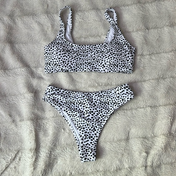 bikini top and bottoms - Picture 1 of 3